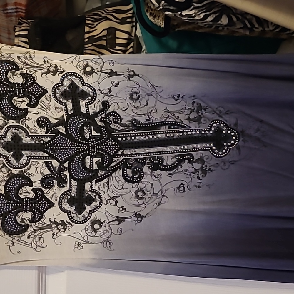 Dress - Picture 4 of 9